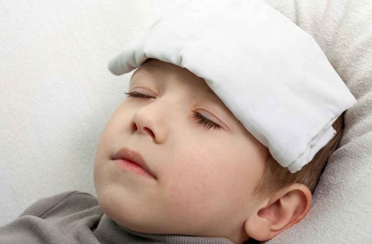 ilustrasi anak demam (shutterstock)