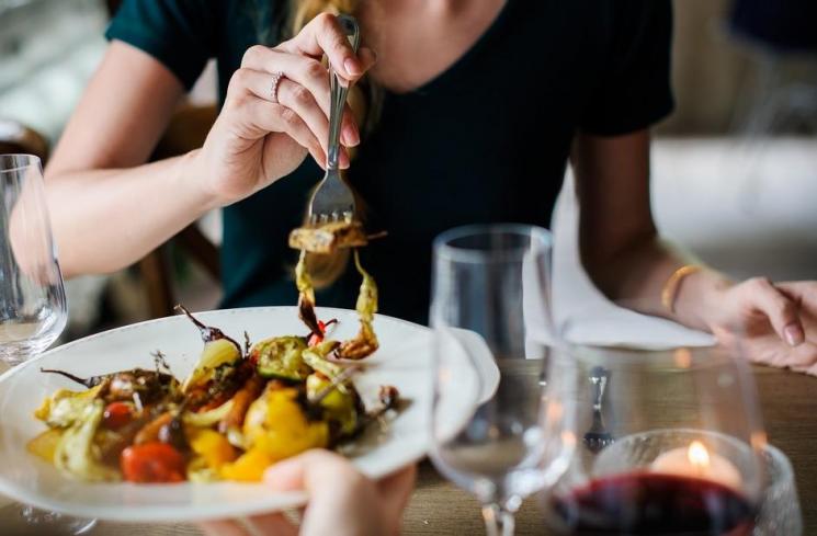 Ilustrasi pola makan (Pixabay/rawpixel)