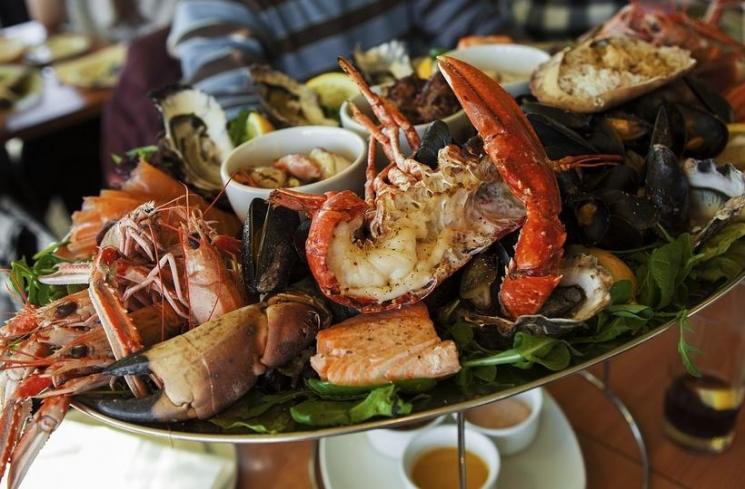 Bahaya mengonsumsi berbagai macam daging, seafood, ayam dan daging merah untuk kesehatan (Pixabay/ShenXin)