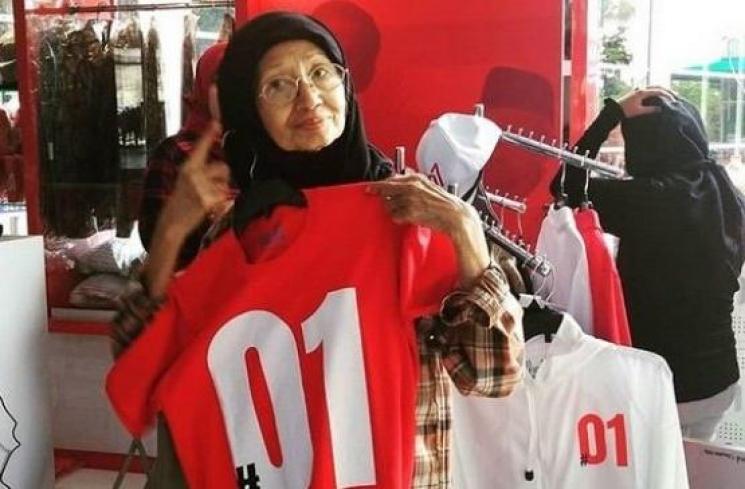 Artis senior Ade Irawan (Suara.com/Instagram)